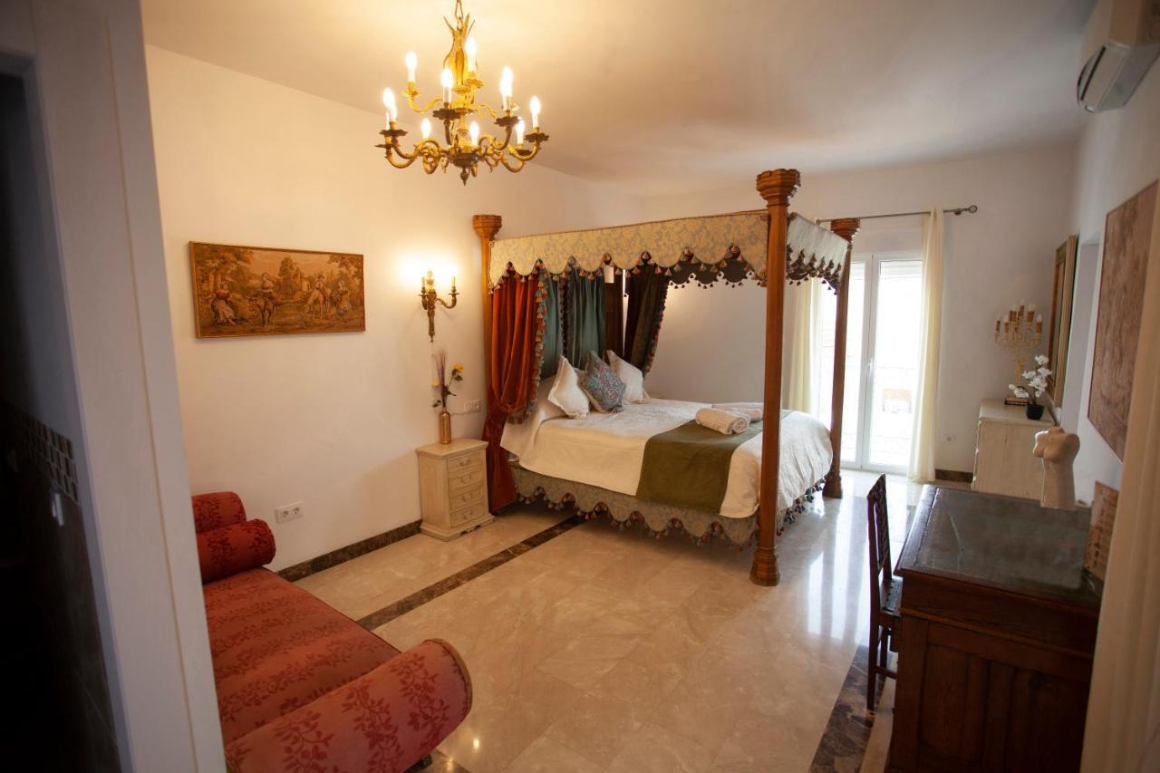 El Palacete De Cuevas Country house *